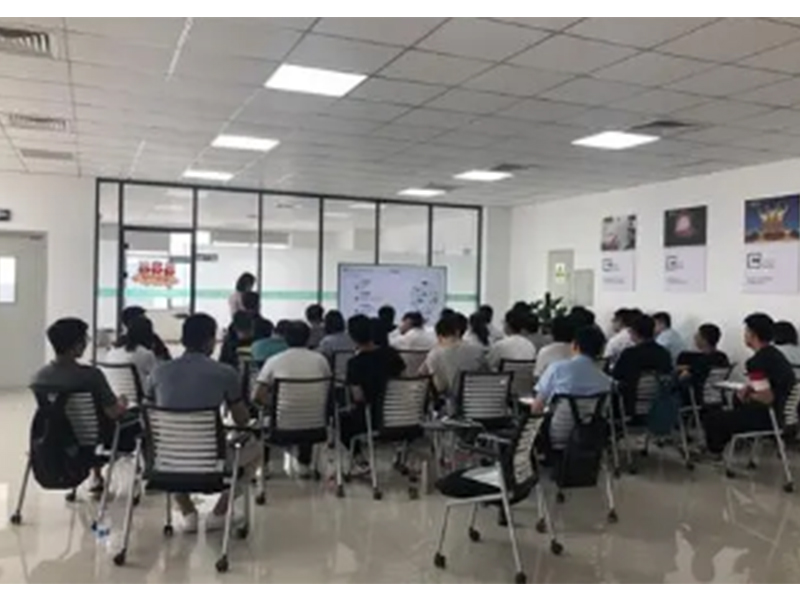 強化新生力量專(zhuān) 業(yè)素質(zhì)教育培訓，扎實(shí)市場(chǎng)競爭基礎，不斷向高端產(chǎn)品市場(chǎng)滲透沖擊